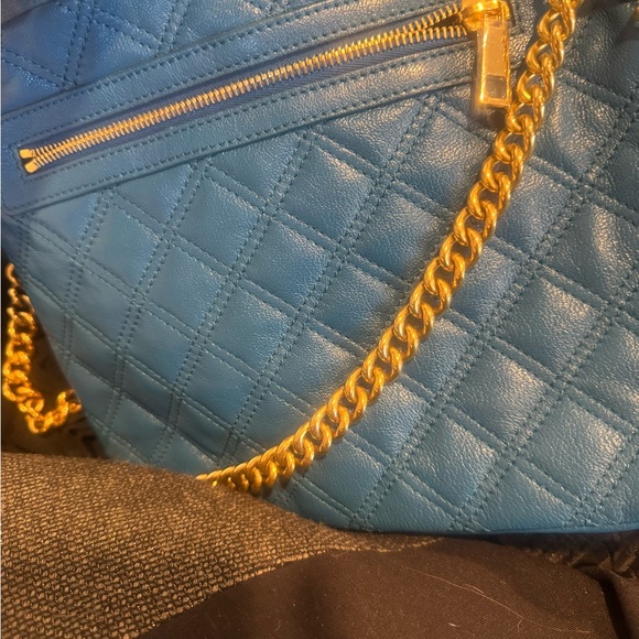 Marc Jacobs Quilted Blue Shoulder Bag with Gold Chain - Picture 7 of 10